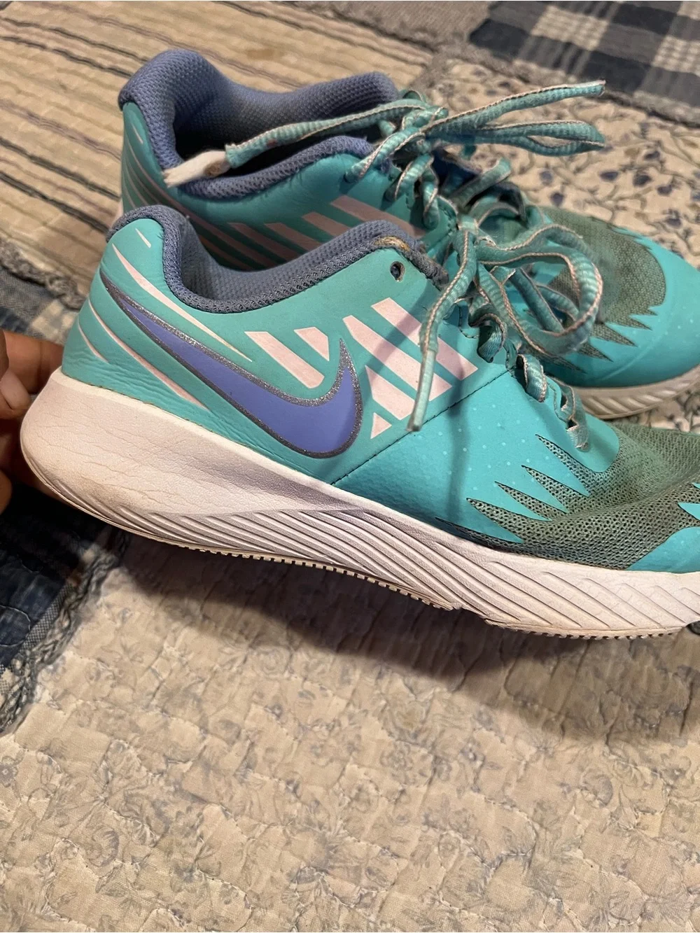 Kids Aqua Lightweight Sneakers with Cushioned Support